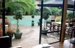 Boulevard Hotel