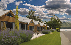 Lakefront Lodge