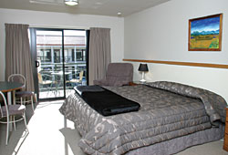 Palms Motel