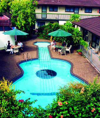 Dukes Midway Lodge